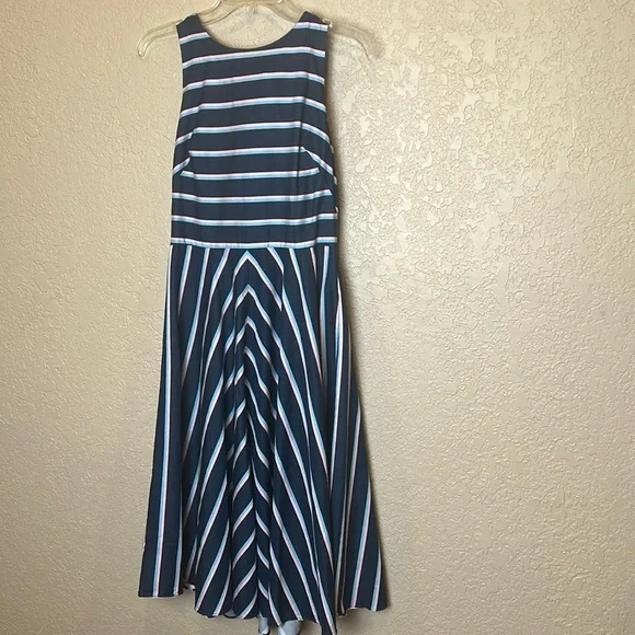 Eliza J Chevron Blue Stripe Fit And Flare Dress with pockets size 8 - Picture 2 of 13